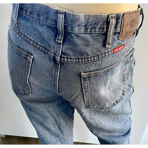 Vintage 90s Wrangler Jeans, 34W x 30, Lightwash Boyfriend Jeans - Picture 6 of 9